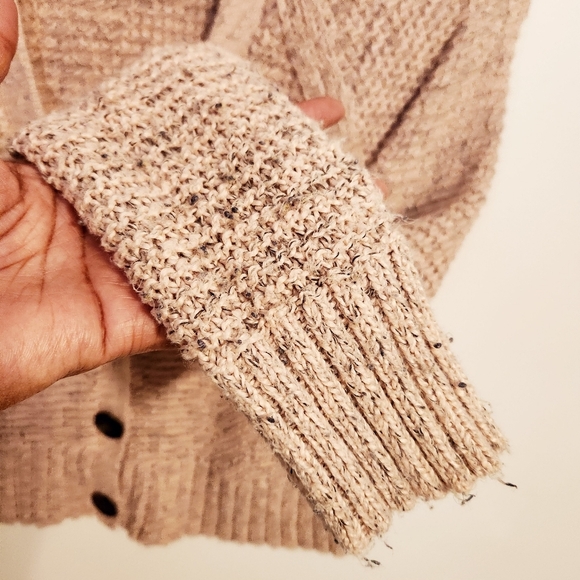 American Eagle | Women's Cropped Pink Cardigan Button-Down Sweater (Size Small) - Picture 13 of 14